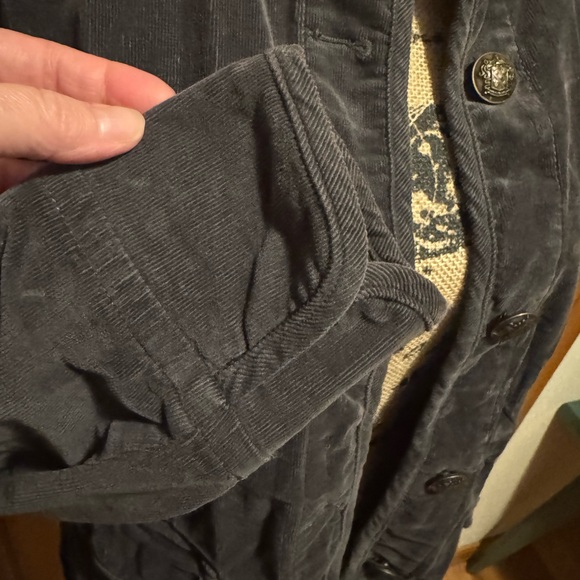 AMI Corduroy Jacket with large detailed buttons - Picture 4 of 8